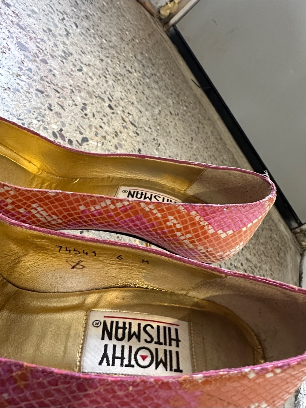 Vintage Timothy Hitsman Pink Snake-Print Sculpted Gold Heel Pumps - Picture 2 of 9
